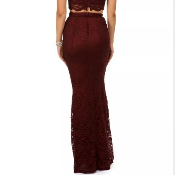 Sylvia Burgundy Formal Dress Size 3 - Picture 4 of 4